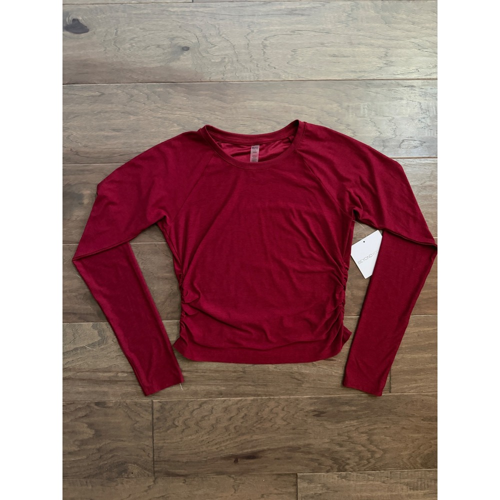 NWT Beyond Yoga Womens Ruched Side Long Sleeve Top Dark Red Burgundy Size Medium - Picture 1 of 6